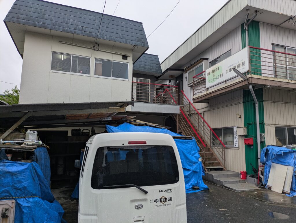 (株)亀田建装